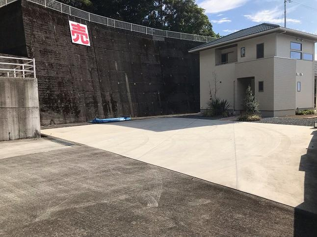 須崎市安和　中古一戸建の駐車場