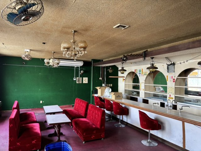 commercial 字嘉手納