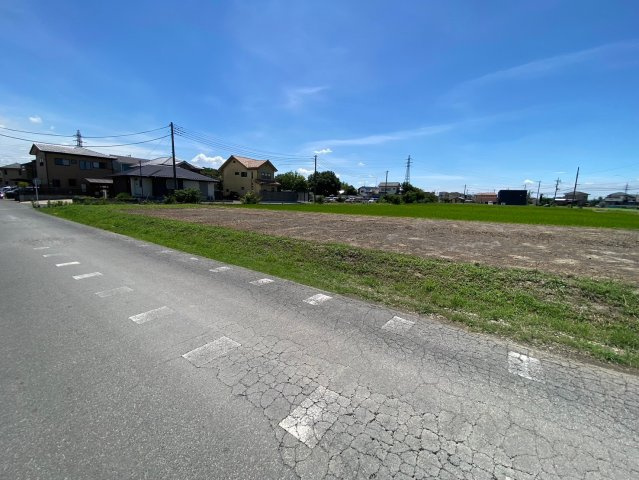 川越市古谷上　建築条件なし売地　東武東上線『川越駅』バス15分　【古谷小学区】の前面道路含む現地写真
