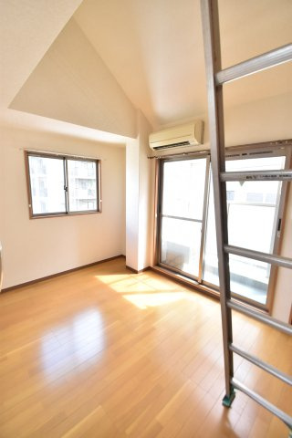 大阪市城東区蒲生１丁目の賃貸マンションの居間・リビング