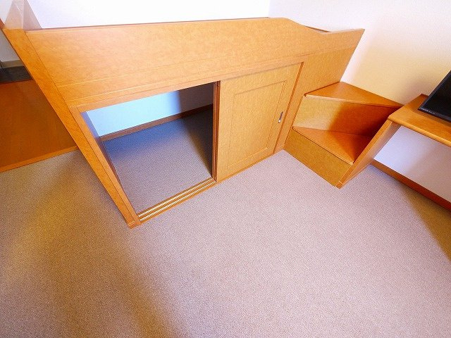 レオパレスプラヌス木津の収納