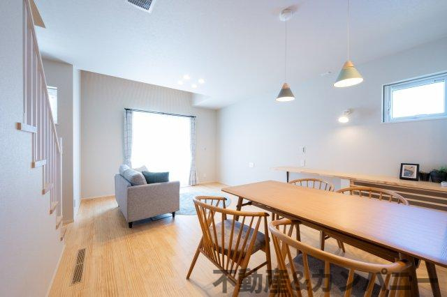 ゼッチーマンの家。ＭＯＤＥ：北欧風の居間・リビング|こちらの居間で趣味の時間をお楽しみください