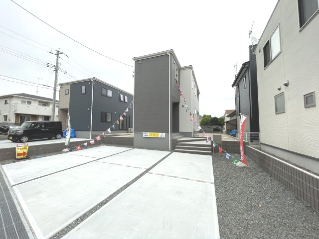 いわき市郷ケ丘２丁目第６　全２棟の前面道路含む現地写真