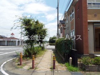 【前面道路含む現地写真】