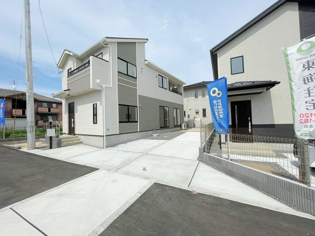 福島市町庭坂新町新町　Blooming Graden　全6棟の外観