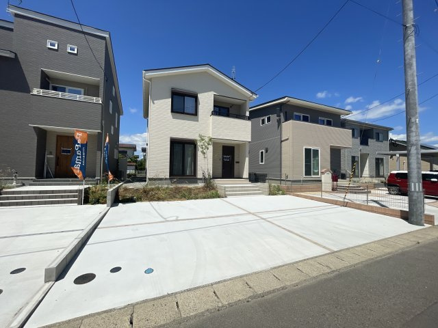 伊達市保原町京門　Life Quality　全2棟の駐車場|駐車スペース並列3台可能☆