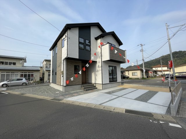 福島市御山2期1棟　Ricca　全1棟の駐車場