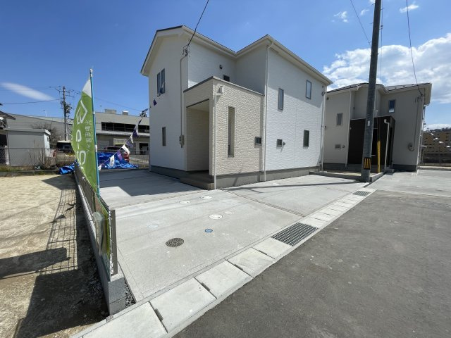 福島市御山字東壁谷沢　GRAFARE　全2棟の駐車場