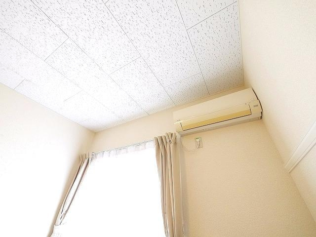 レオパレスグリューナーの設備|エアコン付きで快適