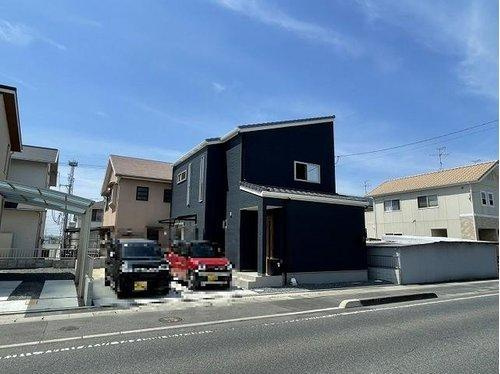 岡山市南区浦安本町　築浅一戸建て