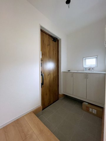 新築戸建　白河市久田野23-P1　イロドリライト　全6棟の玄関