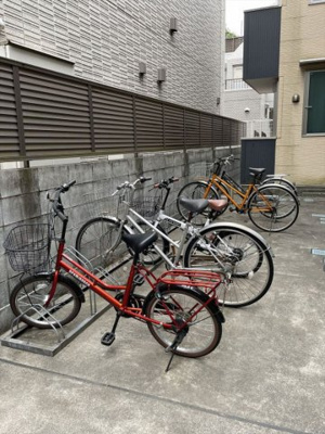 【その他共用部分】 | ルクール氷川台 | 敷地内に自転車置き場があります(^^)/