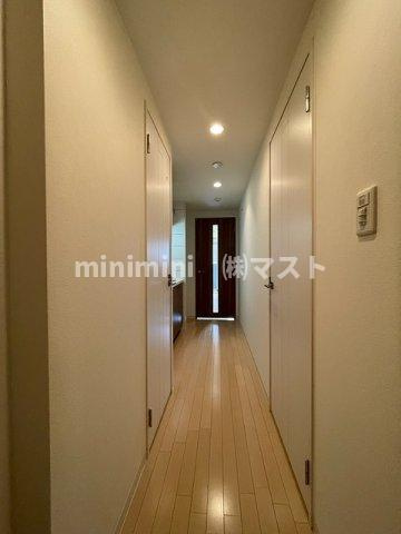 アーデン谷町の玄関