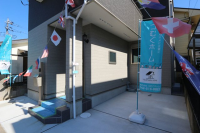 【外観】 | 東大和市向原２丁目 | 収納設備充実♪小屋裏収納完備、季節物がたっぷり片付きます！