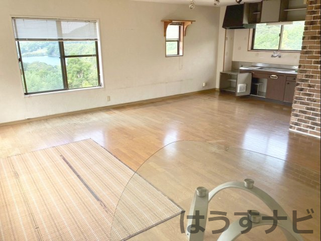 糟屋郡須恵町大字佐谷　中古戸建の洋室|《3階》キッチンが2階と3階それぞれに設置されているため、使い勝手が良く便利です！