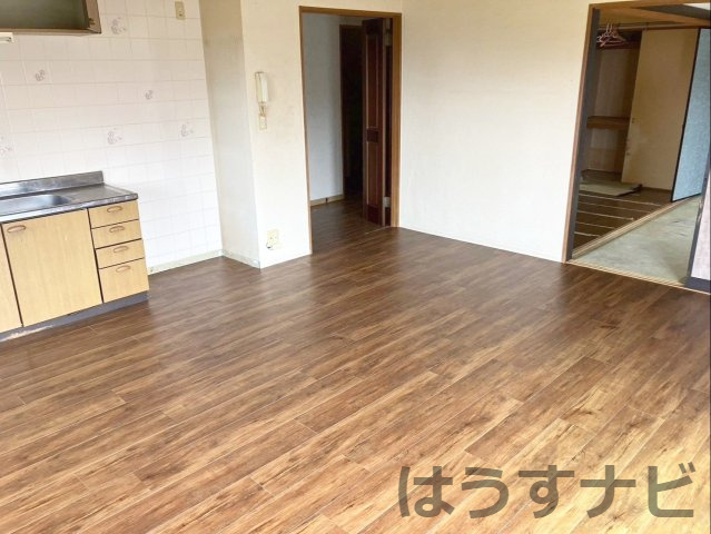 糟屋郡須恵町大字佐谷　中古戸建の居間・リビング|《2階》約18帖の広々としたリビングです！