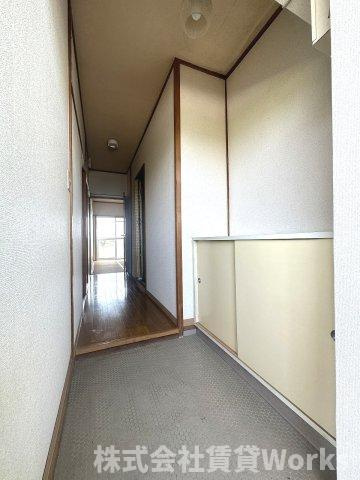 徳島サンハイツの玄関|きれいな玄関です