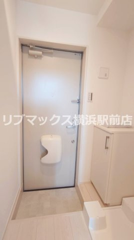 【玄関】アザーレ・キュリオス横浜