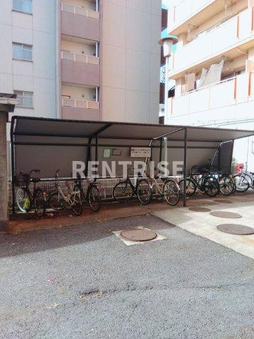 APEXビル新木曽川の駐車場