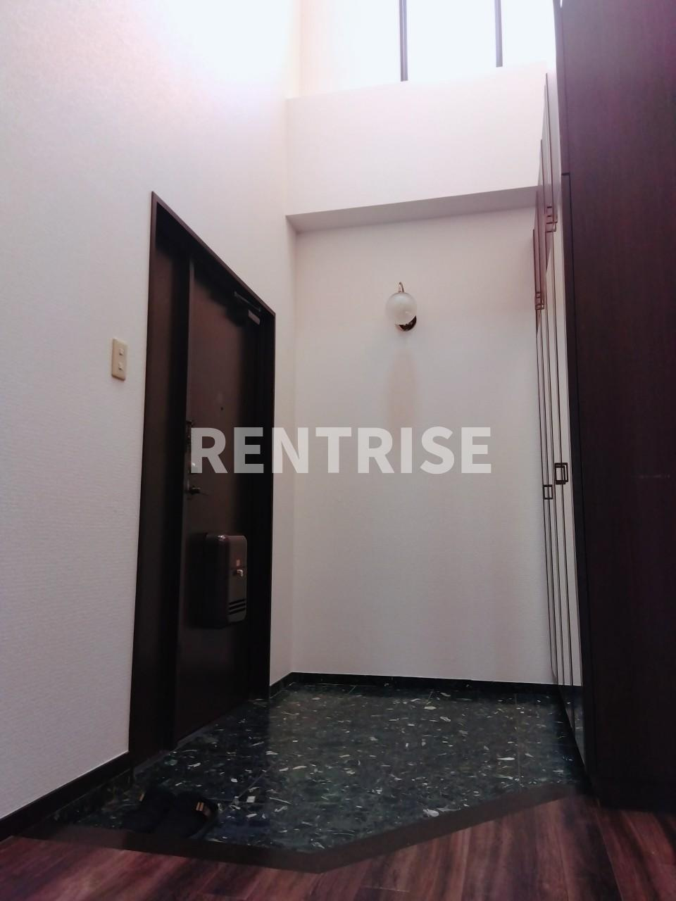 APEXビル新木曽川の玄関