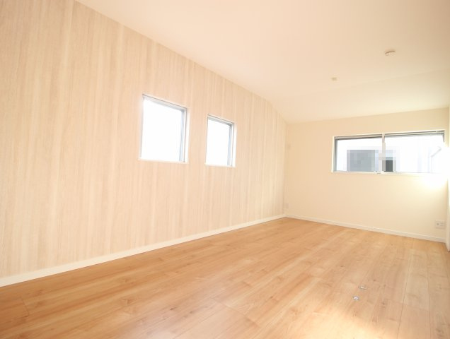 【洋室】 | 交野市私市山手1丁目　未入居物件 | 2F洋室になります。
約9帖の広さがございます。
将来間仕切りが可能ですので
4.5帖、4.5帖のお部屋にする事が可能です。