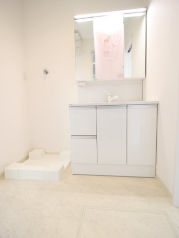 【独立洗面台】 | 交野市私市山手1丁目　未入居物件 | 洗面室になります。