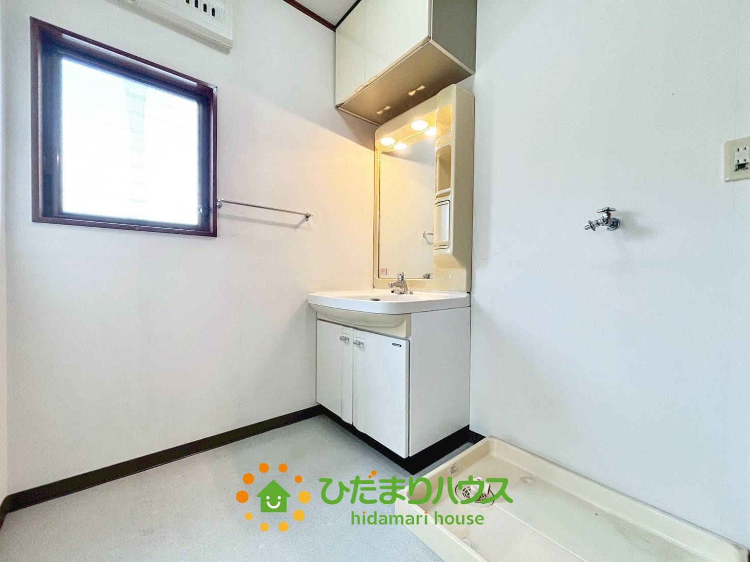 久喜市久喜東５丁目　中古一戸建て　の独立洗面台