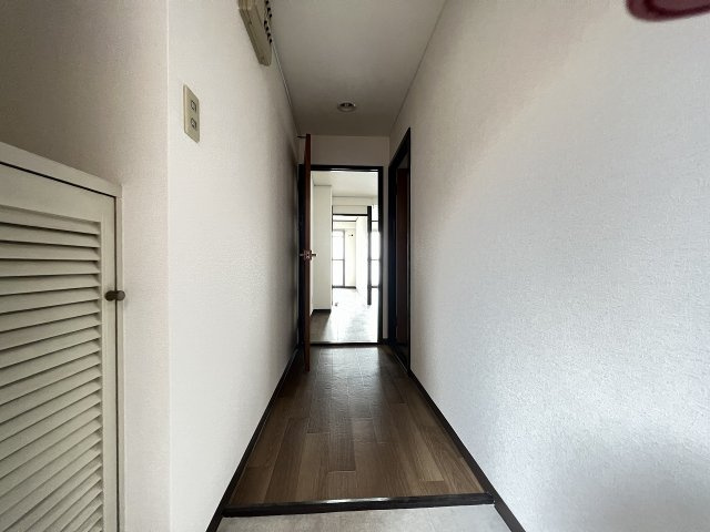 第46シマナカハイツの玄関