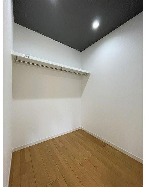 砥部町岩谷口1号地の収納|ウォークインクロゼット