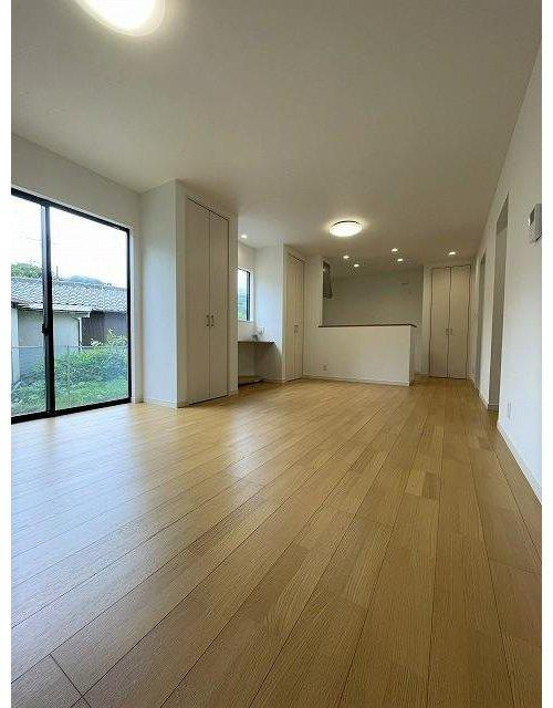 砥部町岩谷口1号地の居間・リビング|リビングダイニング