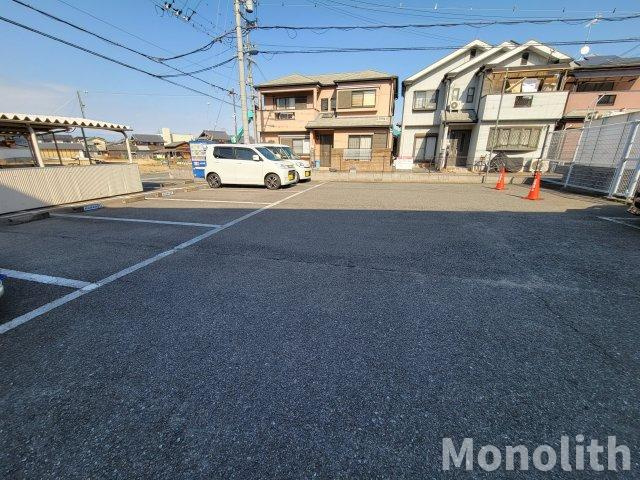 ヴィステリアハウスの駐車場