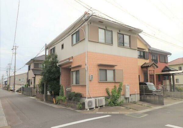 一宮市緑４丁目戸建の外観