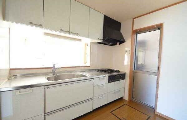 一宮市緑４丁目戸建のキッチン