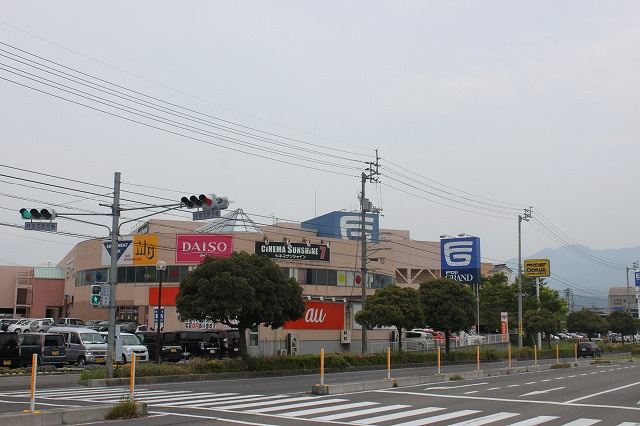 砥部町岩谷口2号地の周辺|週末のまとめ買いに便利なフジグラン重信です。