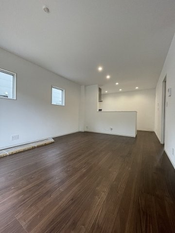 砥部町岩谷口2号地の居間・リビング|リビングダイニング