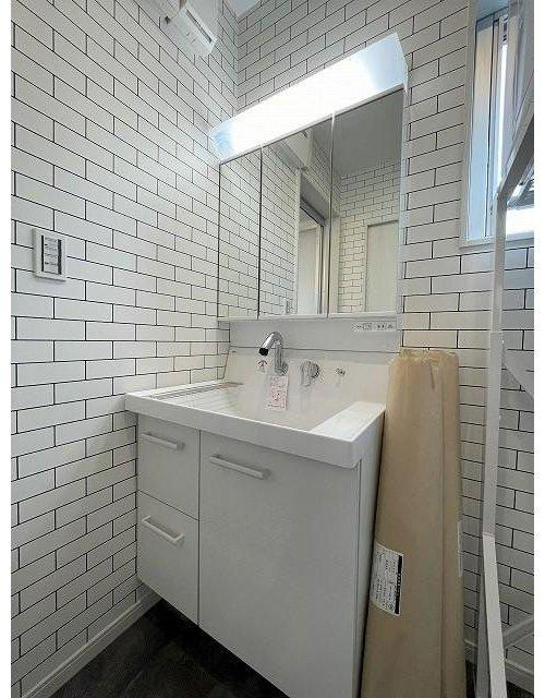 砥部町岩谷口2号地の独立洗面台|洗面化粧台