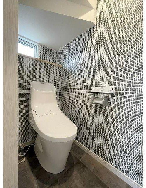 砥部町岩谷口2号地のトイレ|１階トイレ