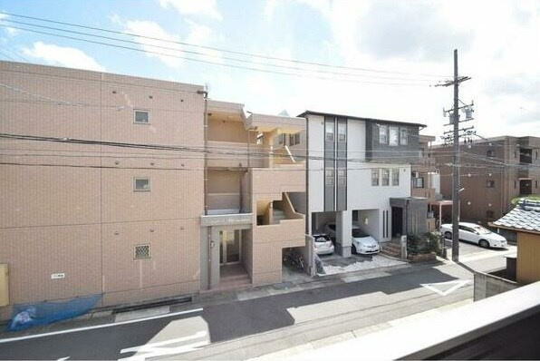 フォレストメゾン西崎Ｂ棟のバルコニー