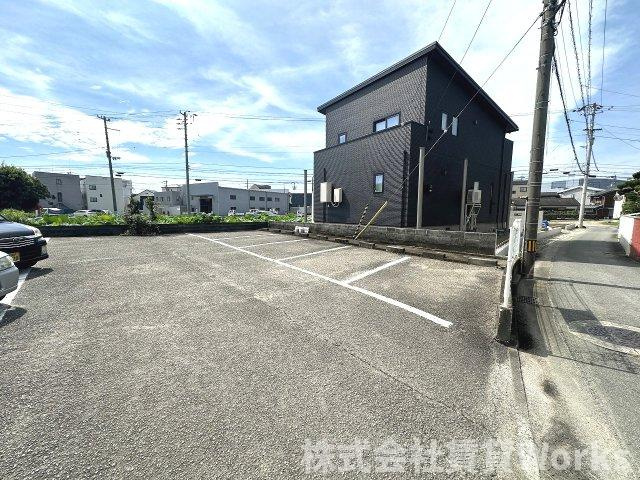徳島市南昭和町６丁目のアパートの駐車場|駐車場があります