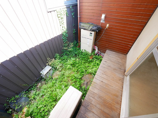 奈良市薬師堂町20－4テラスの庭|お庭の付いた物件です