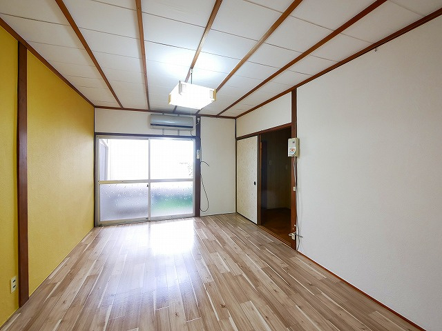 奈良市薬師堂町20－4テラスの洋室|ゆったりした洋室です