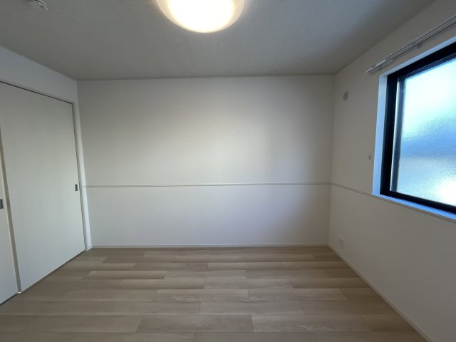 メゾングレーヌ勝原Ａの洋室