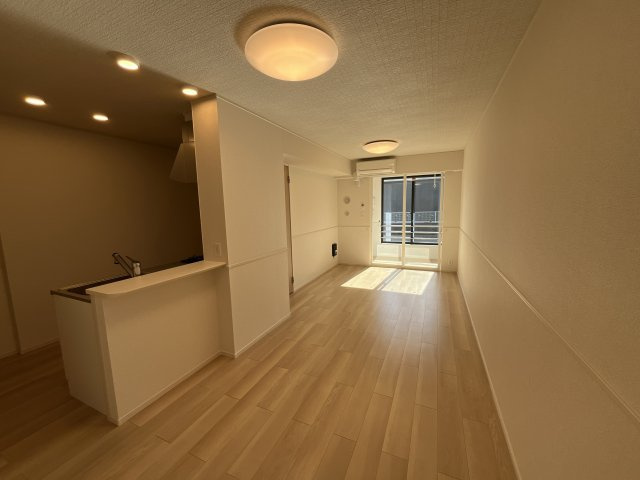 メゾングレーヌ勝原Ａの居間・リビング