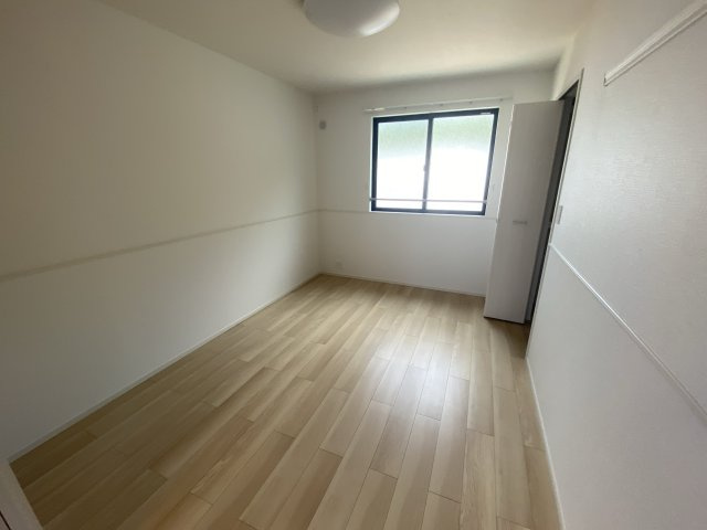 勝原区山戸アパートの子供部屋