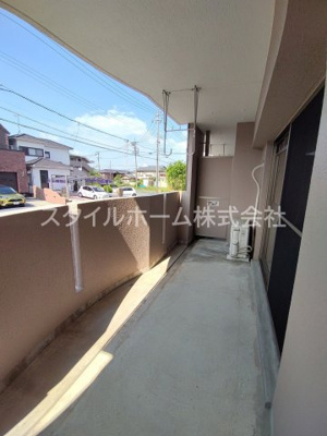 【バルコニー】 | ヴァンクレールTWO | 別部屋写真です。