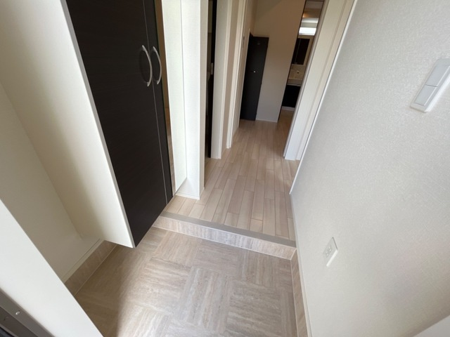 フロレゾン柏～Floraison Kashiwa～の玄関