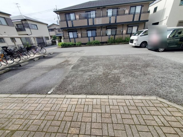 パールハイムの駐車場