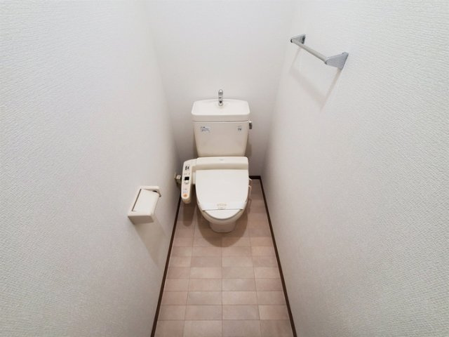 パールハイムのトイレ|参考、同建物・反転間取りの号室