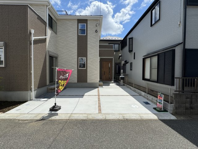 松戸市松飛台新築戸建（第２松飛台）の駐車場|2号棟駐車スペース・並列２台駐車可