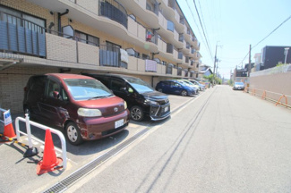 【駐車場】